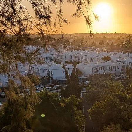 Cosy With Terrace & Jacuzzi Prázdninový dům *