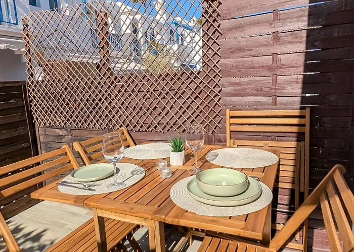 Hébergement de vacances Cosy With Terrace & Jacuzzi *
