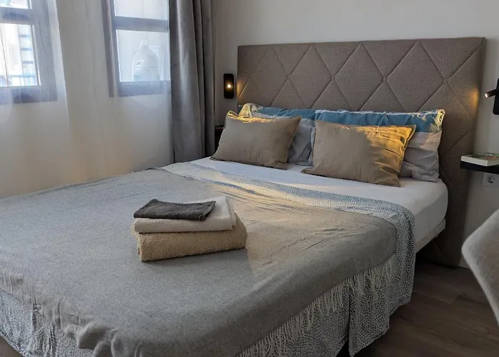 Cosy With Terrace & Jacuzzi Hébergement de vacances