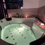 Σπίτι διακοπών Cosy With Terrace & Jacuzzi Μασπαλόμας